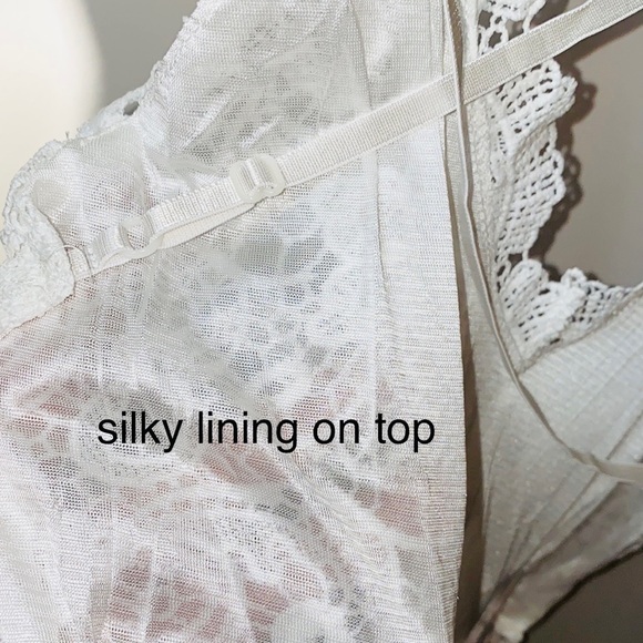 Floral Romper Pink & White Brand New Large - Picture 13 of 14